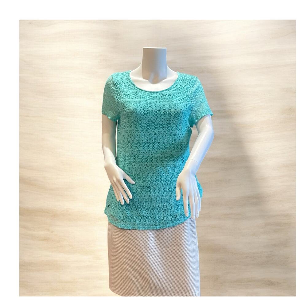 Leo and Nicole Ladies' short sleeve scoop neck lace top small